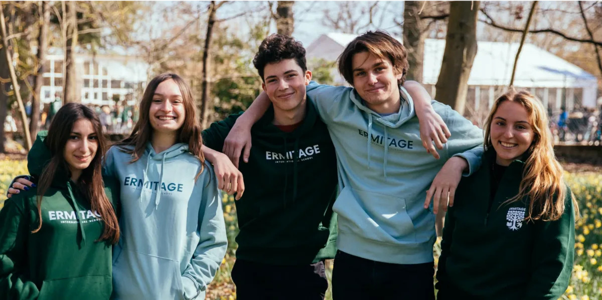 Élèves de l'Ermitage Business School Élèves de l'Ermitage Business School